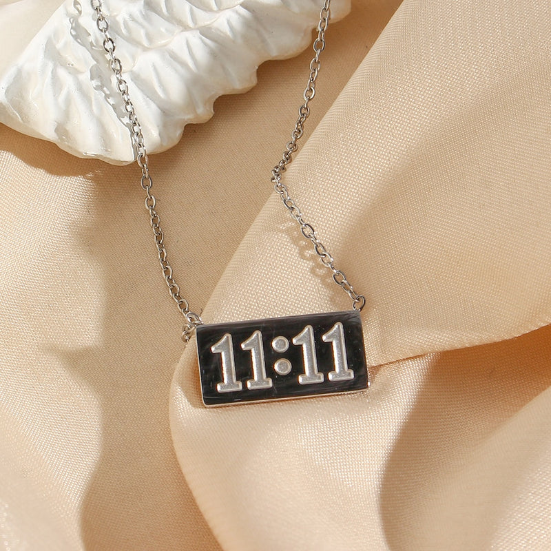 Collier 11:11