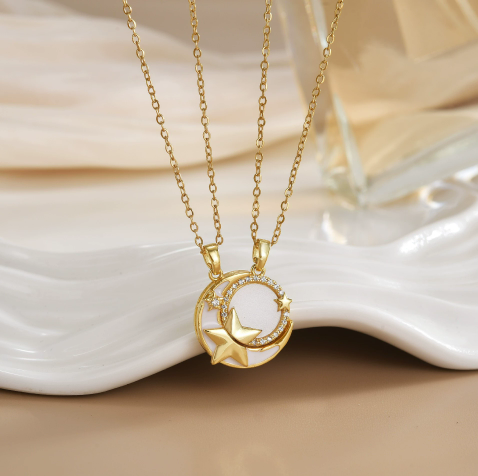 Collier doré en acier inoxydable, pendentif lune et étoile orné de zircons, modèle Cosmira